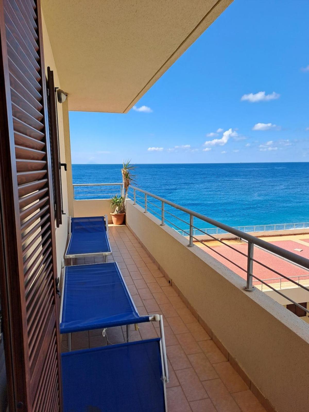 Apartamento Sea House Bagnara Calabra Exterior foto