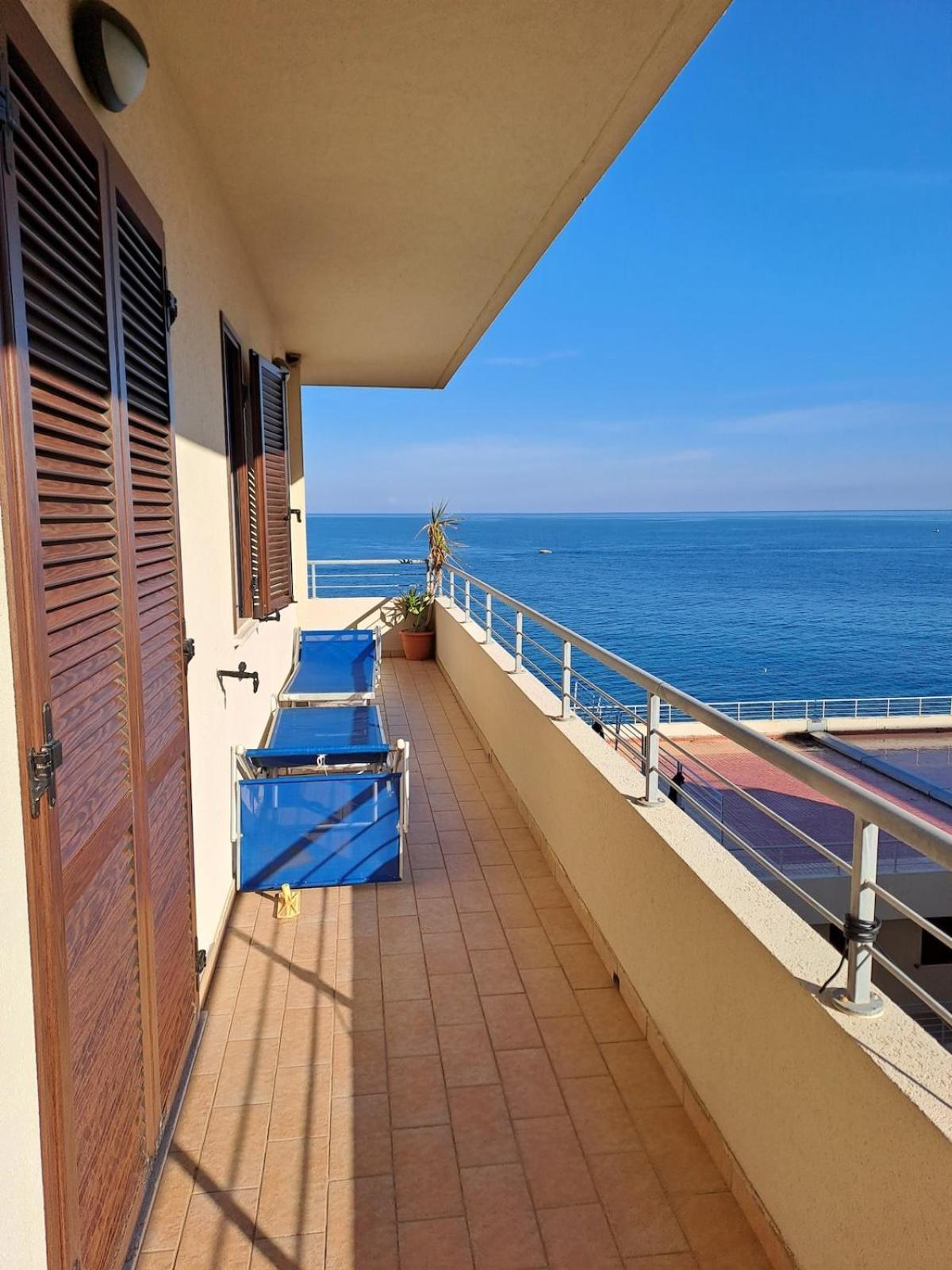 Apartamento Sea House Bagnara Calabra Exterior foto